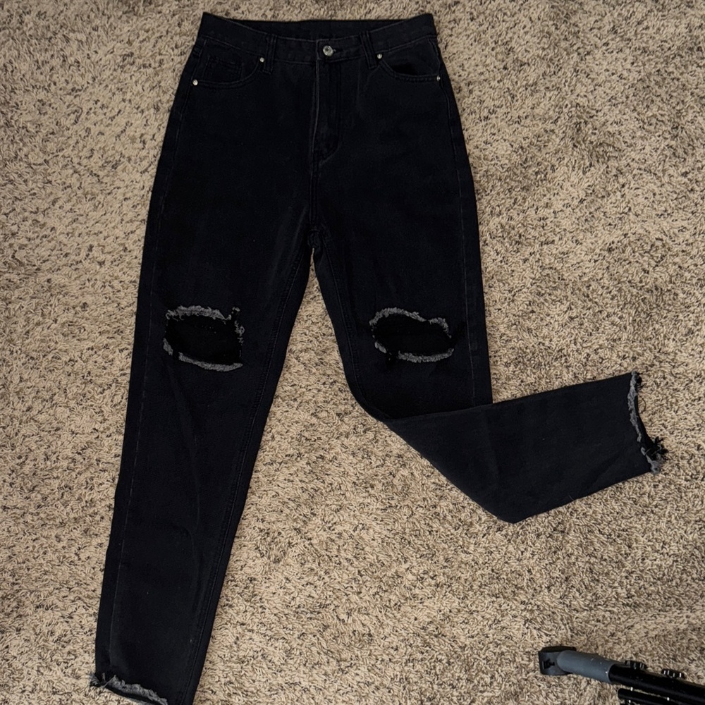 Black Distressed Women Jeans